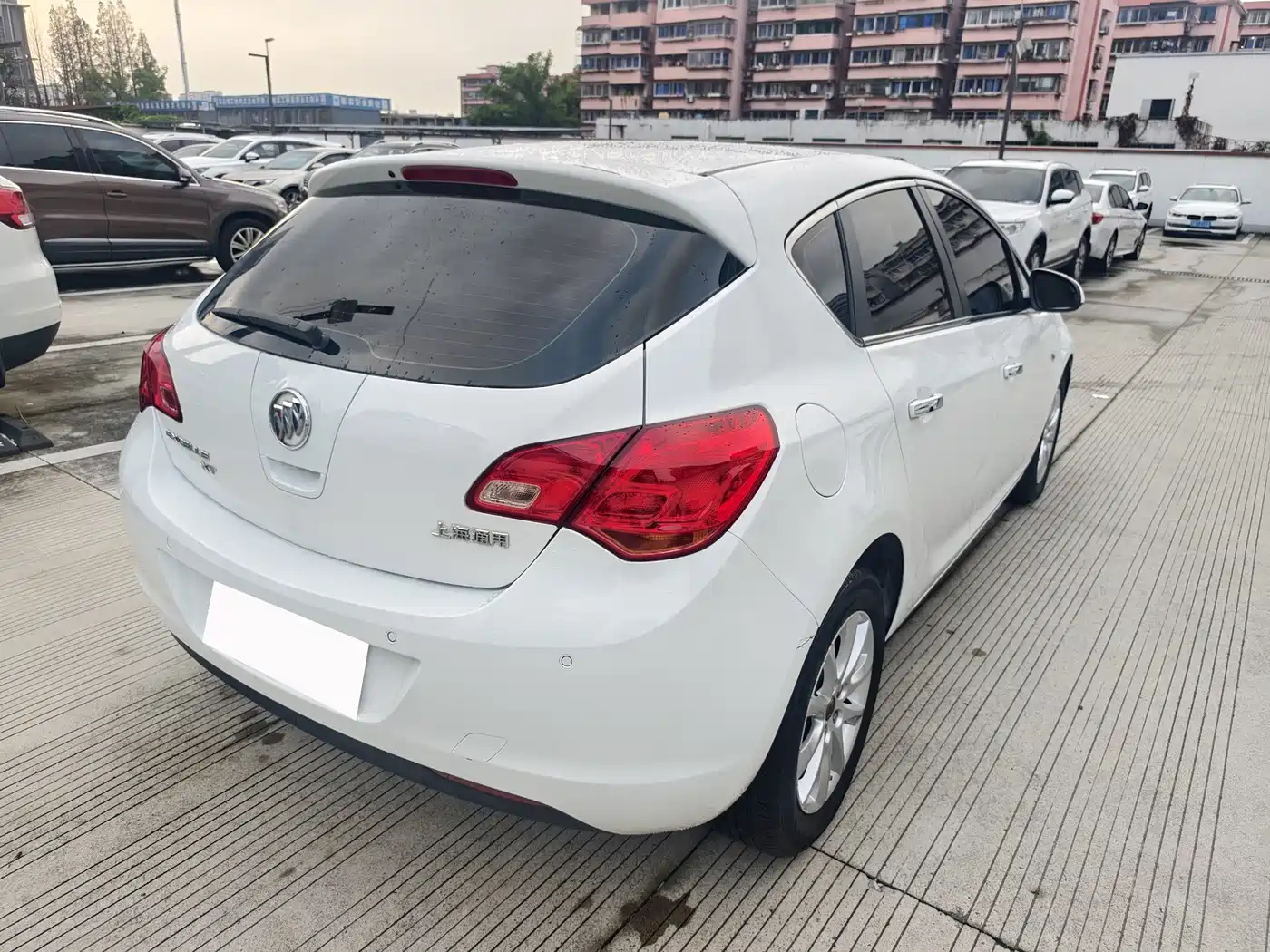 Photo 11 - Buick Excelle