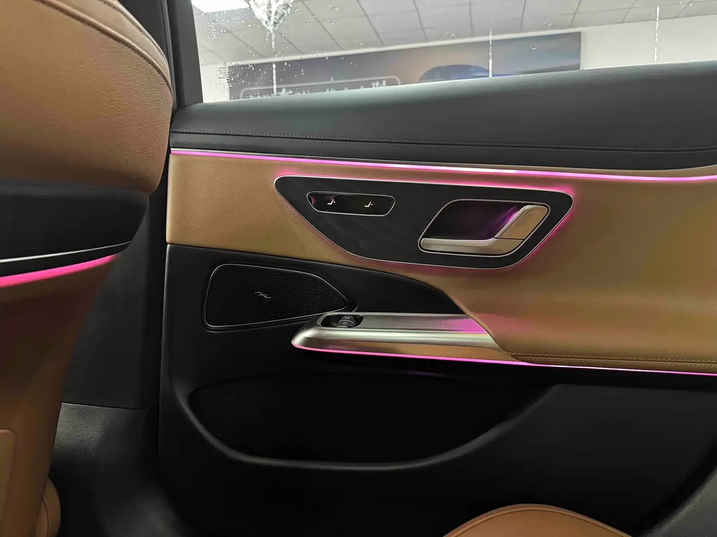 Mercedes-Benz E-Class 2024 E 300 L Fashion фото 14