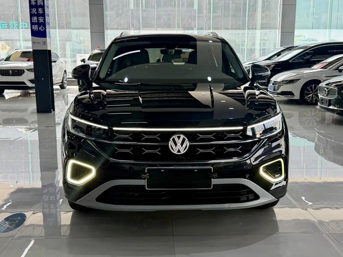 Volkswagen Tayron 2023 280TSI 2WD Luxury Plus Advanced Edition фото 2