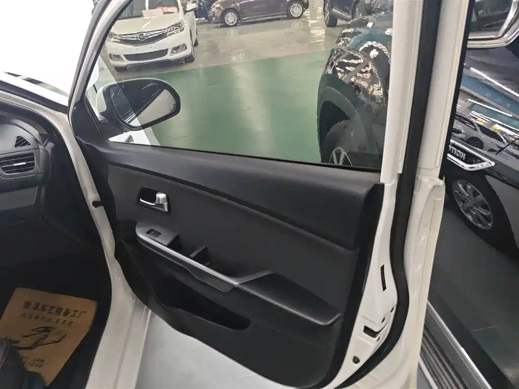 Kia K2 2015 Sedan 1.4L MT GLS фото 15