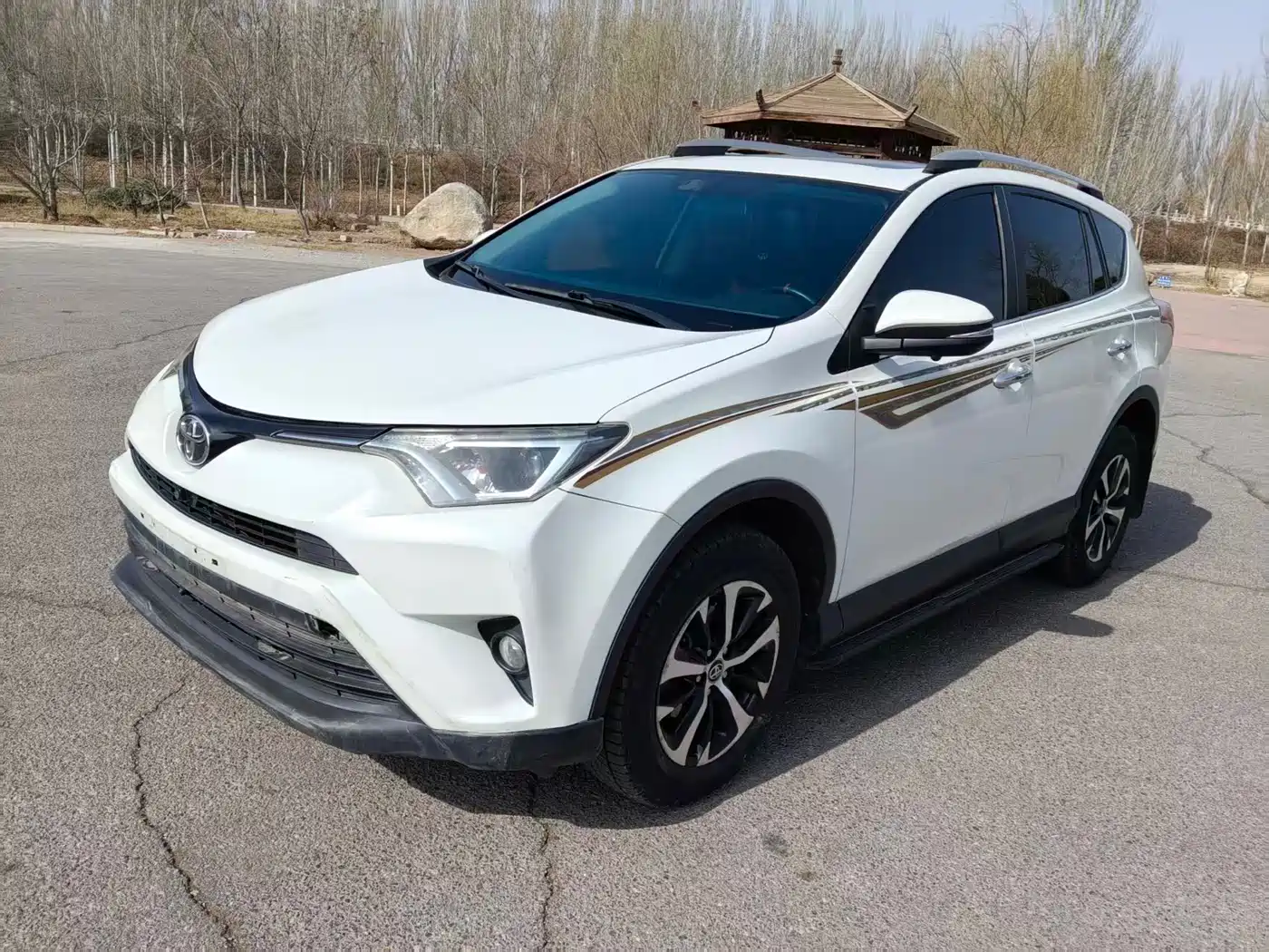 Toyota RAV4 Rongfang 2016 2.0L CVT 2WD Trend (China V)