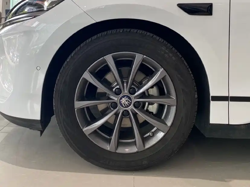 BYD Qin L 2025 EV 545KM Superior фото 7