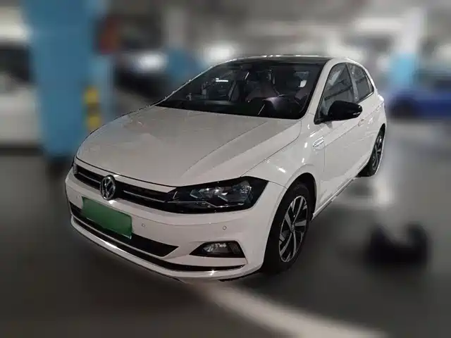 Volkswagen Polo Plus 1.5L, автомат, Beats, Модная