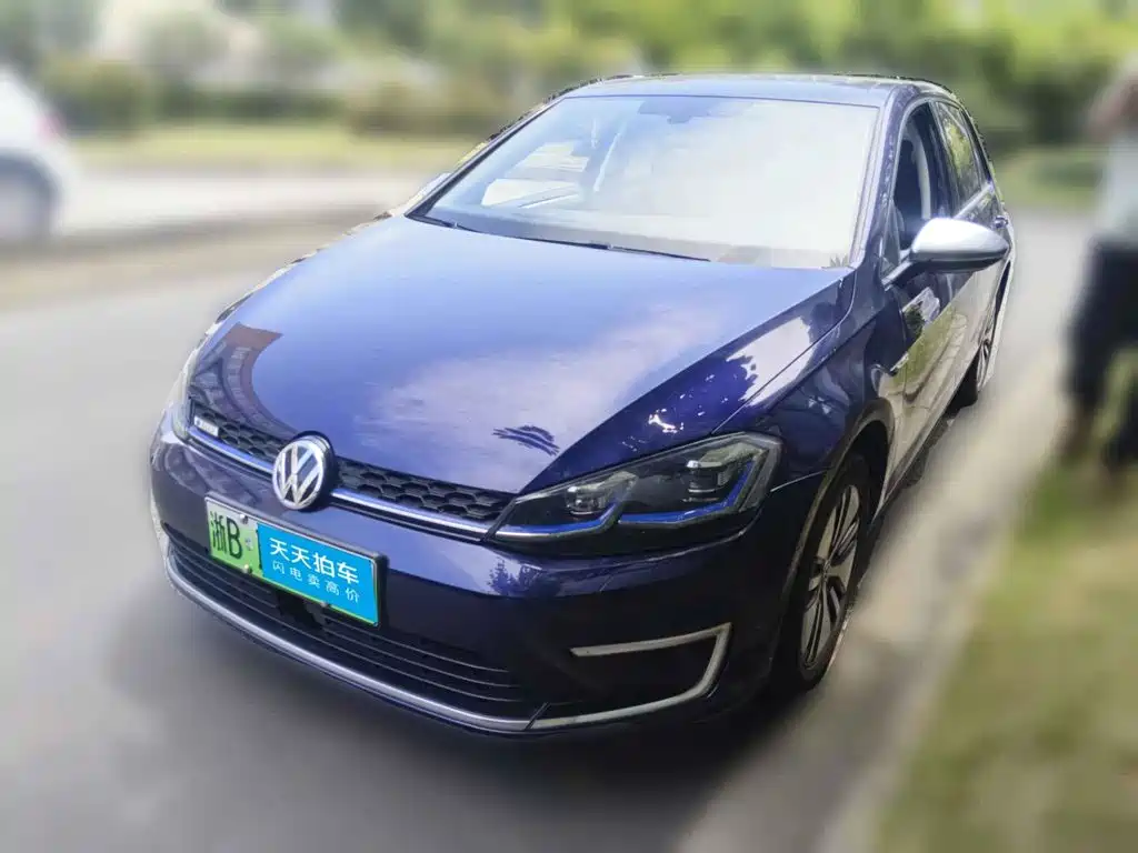Volkswagen Golf Electric 2020 Chi