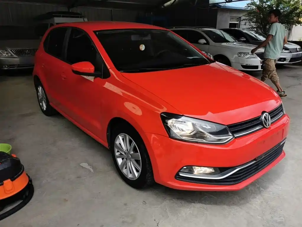 Volkswagen Polo 2014 1.6L Automatic Comfort Edition фото 4