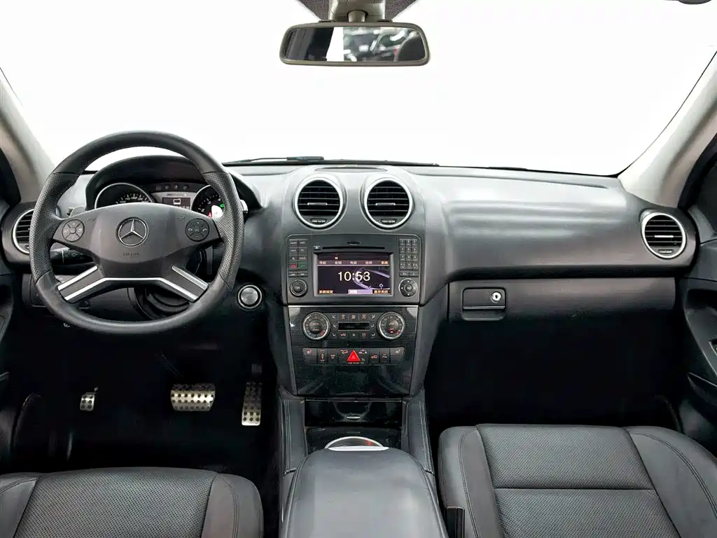 Mercedes-Benz M-Class AMG 2011 AMG ML 63 фото 12
