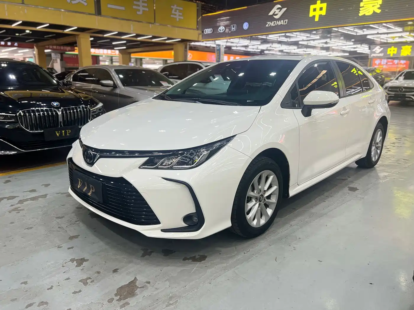 Toyota Corolla 2021 1.2T S-CVT Luxury Edition фото 3