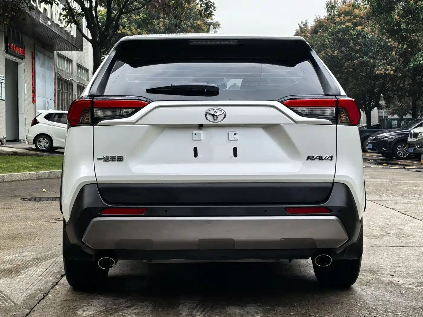 Toyota RAV4 Rongfang 2023 2.0L CVT FWD Style Plus Edition фото 5
