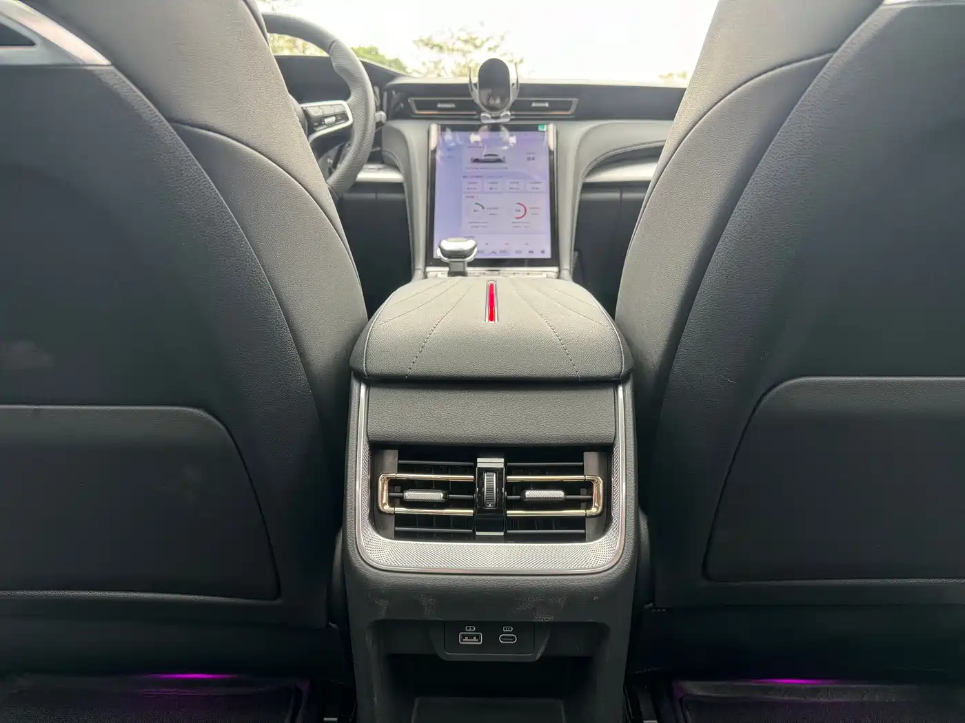 Hongqi H5 2024 1.5T DCT Smart Connect Flag Rhythm Edition фото 11