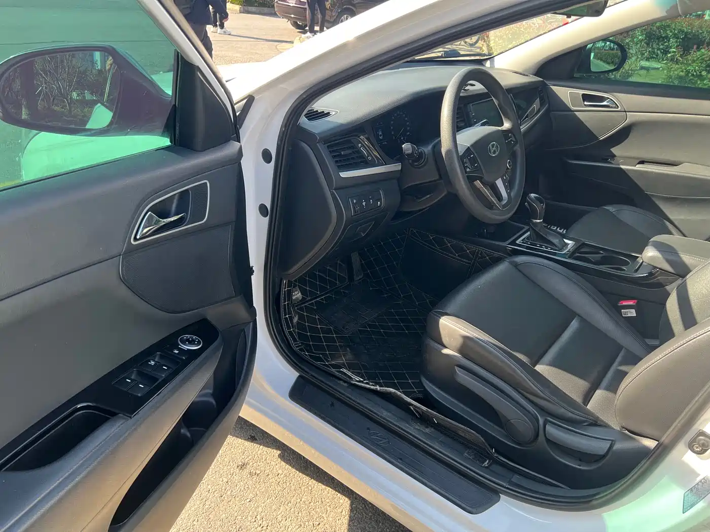 HYUNDAI NAME PICTURE