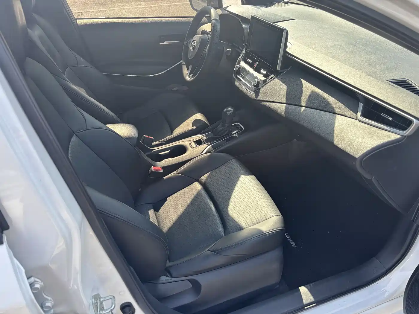 Toyota Levin 2022 Dual Engine 1.8H E-CVT Luxury Edition фото 12