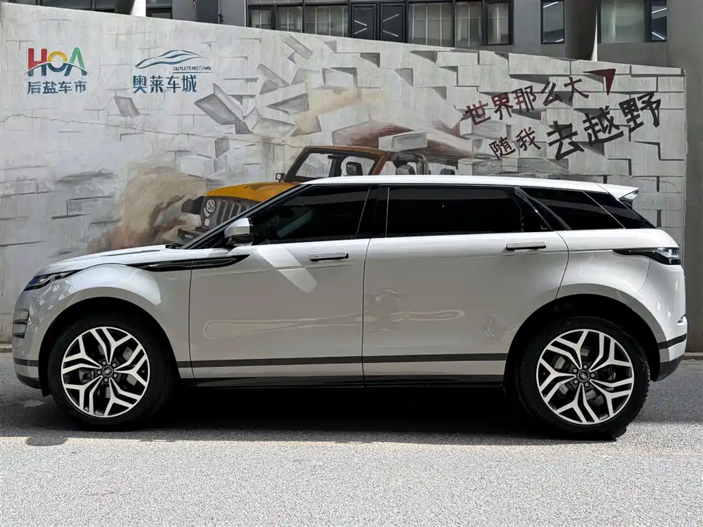 Land Rover Range Rover Evoque 2022 Facelift Range Rover Evoque L 249PS R-Dynamic Luxury фото 3