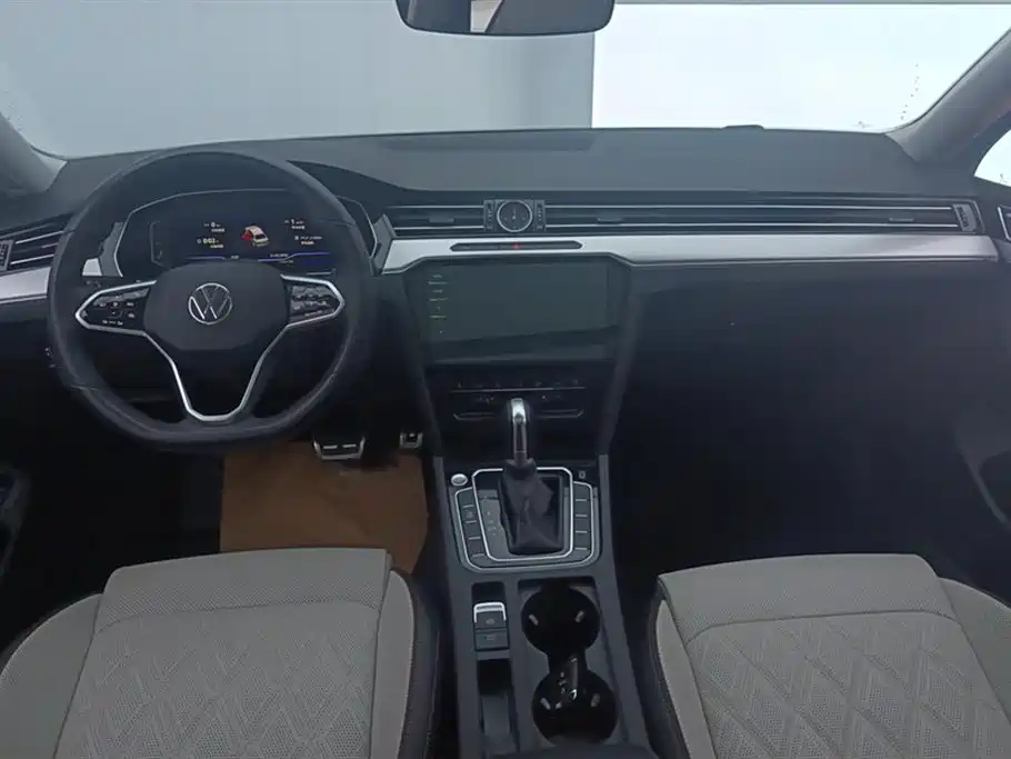Volkswagen Magotan 2023 Model 2 Million Commemorative Edition 330TSI DSG Luxury фото 12