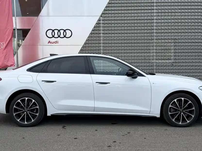 Audi A5L 2025 2.0T Sport Edition Plus фото 3
