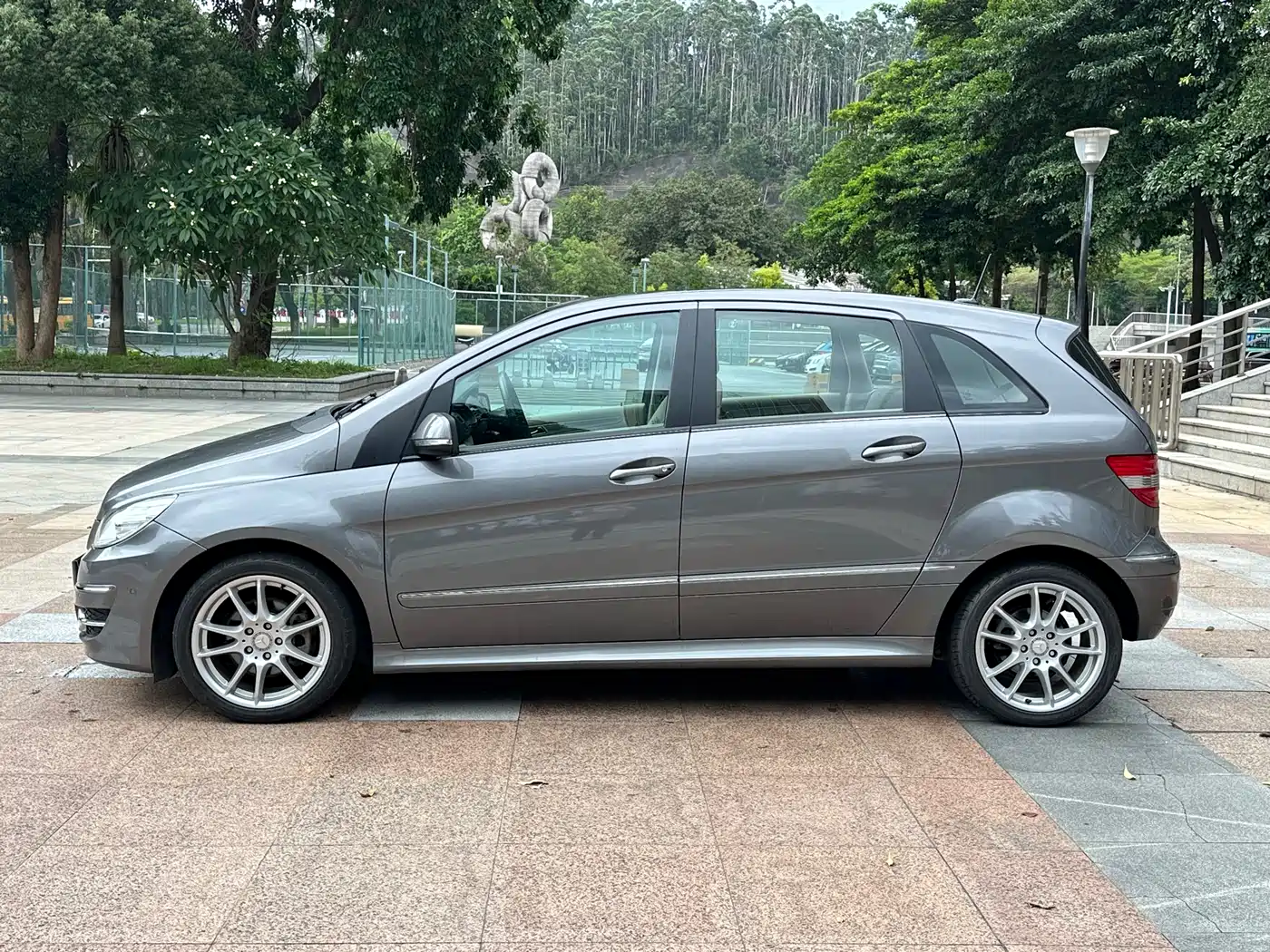 Mercedes-Benz B-Class 2009 B 200 Luxury фото 6