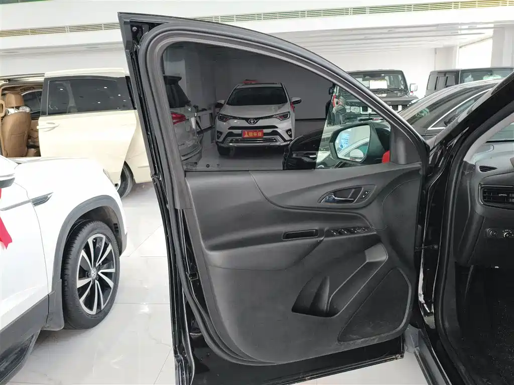 Chevrolet Equinox 2022 535T Galloping Edition фото 21