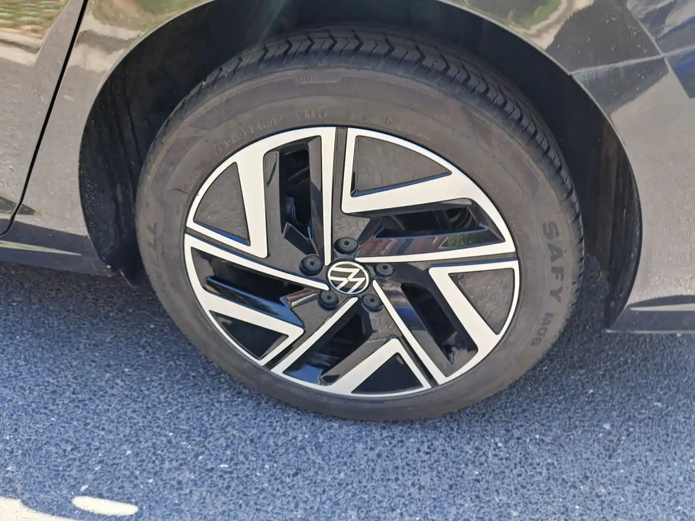 Volkswagen Sagitar 2023 300TSI DSG Leap Edition фото 15