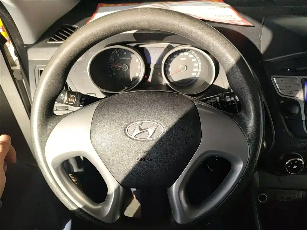 Hyundai Beijing Hyundai ix35 2015 2.0L Automatic 2WD Comfort China V фото 11