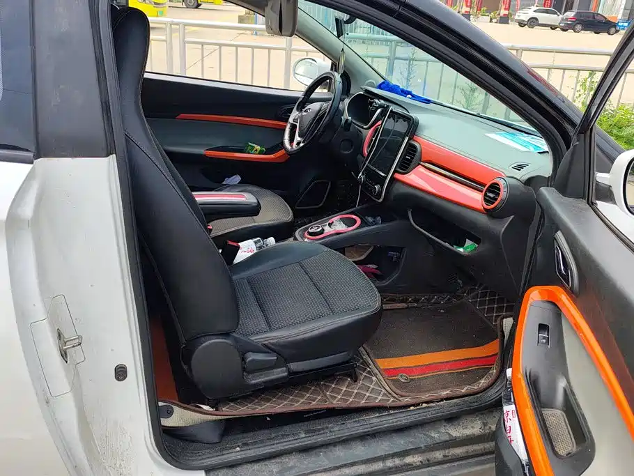 QQ New Energy Little Ant 2019 2019 4-Seater Smart Enjoy Edition 35kWh