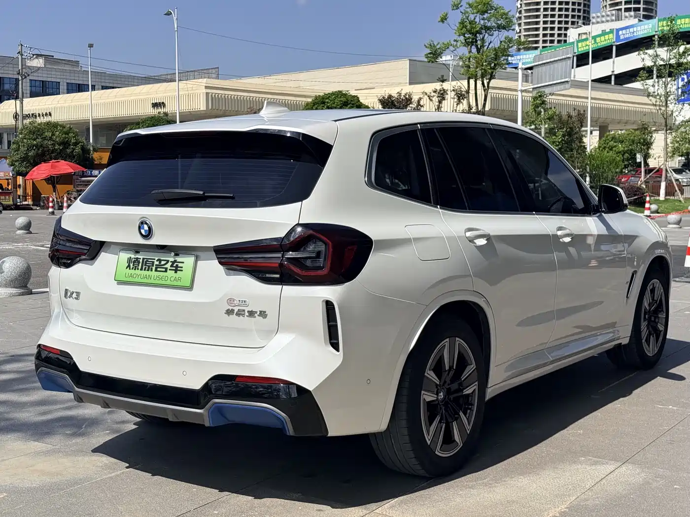 BMW iX3 2022 Leading Edition фото 4