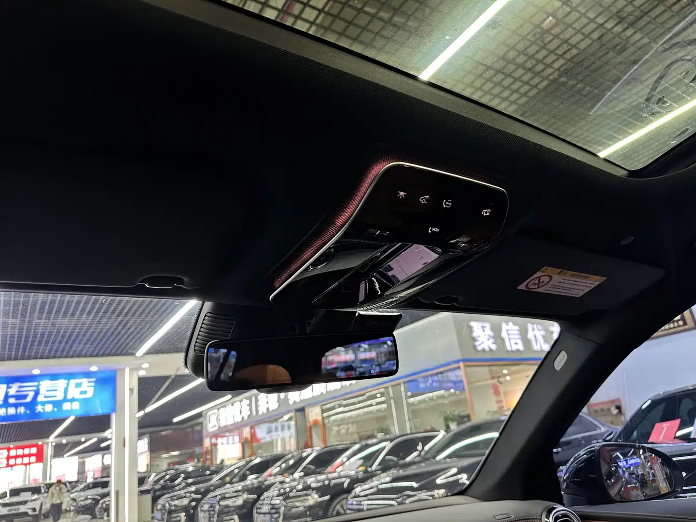 Mercedes-Benz GLC 2024 GLC 260 L 4MATIC Luxury 5-seater фото 17
