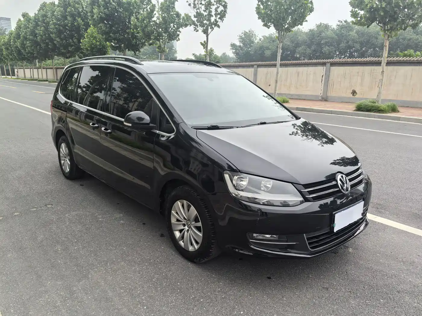 Volkswagen Sharan 2016 380TSI Comfort 7-seater фото 3