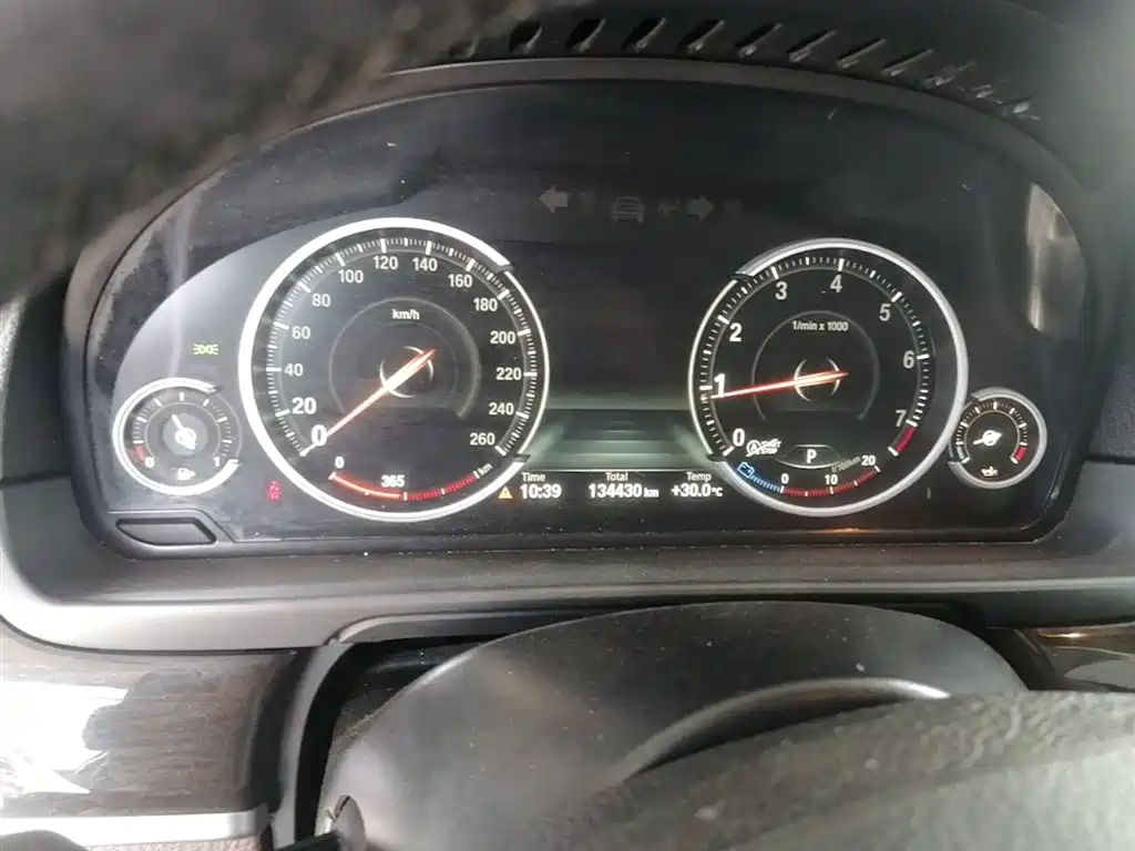 BMW 5 Series 2014 525Li Luxury Design Package фото 12