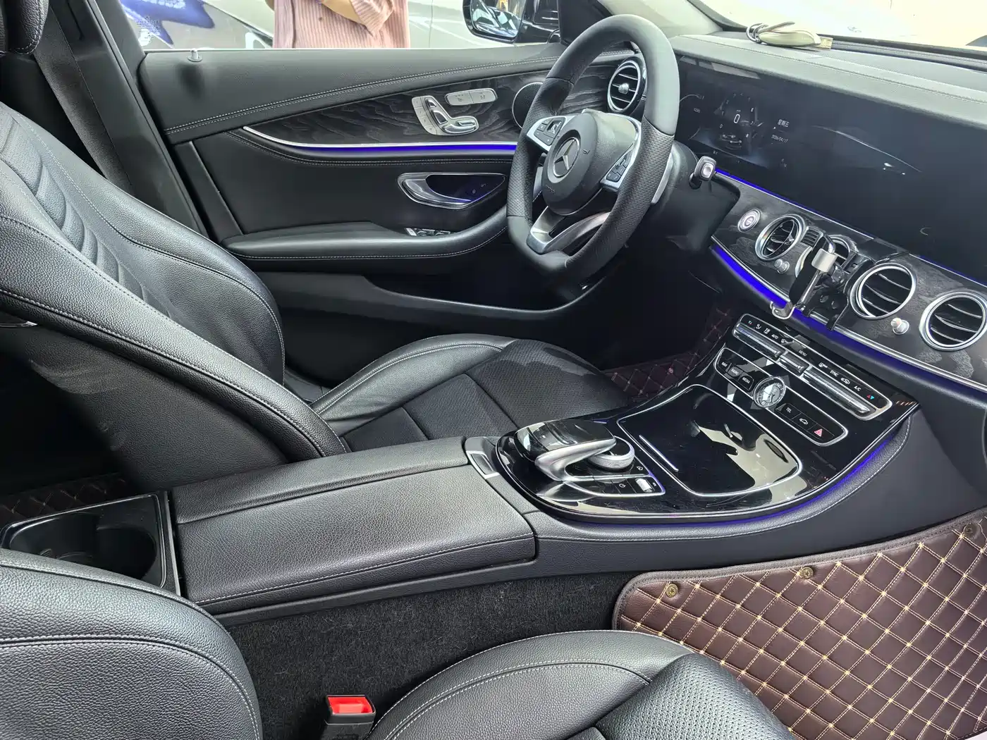 Mercedes-Benz E-Class 2016 E 300 L Sport Fashion Type фото 12
