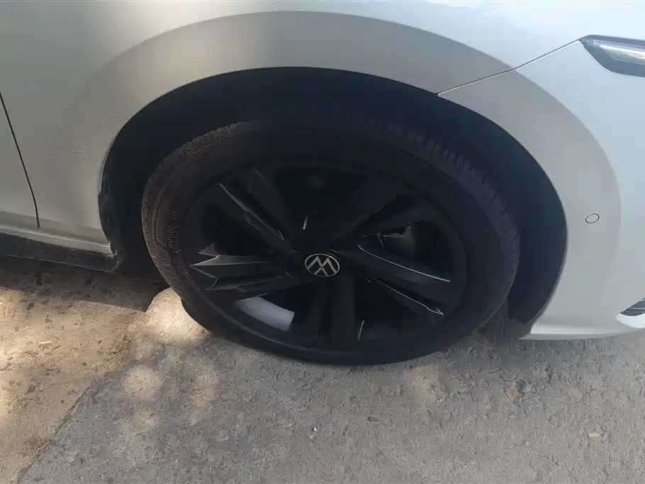 Volkswagen Golf 2021 280TSI DSG R-Line фото 6
