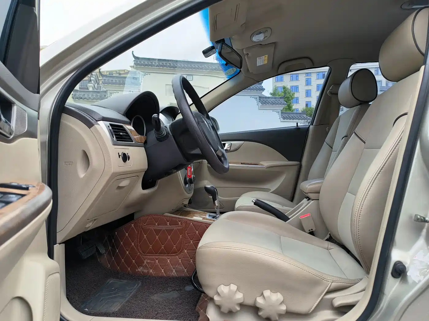 Buick Excelle 2015 1.5L Automatic Classic фото 6