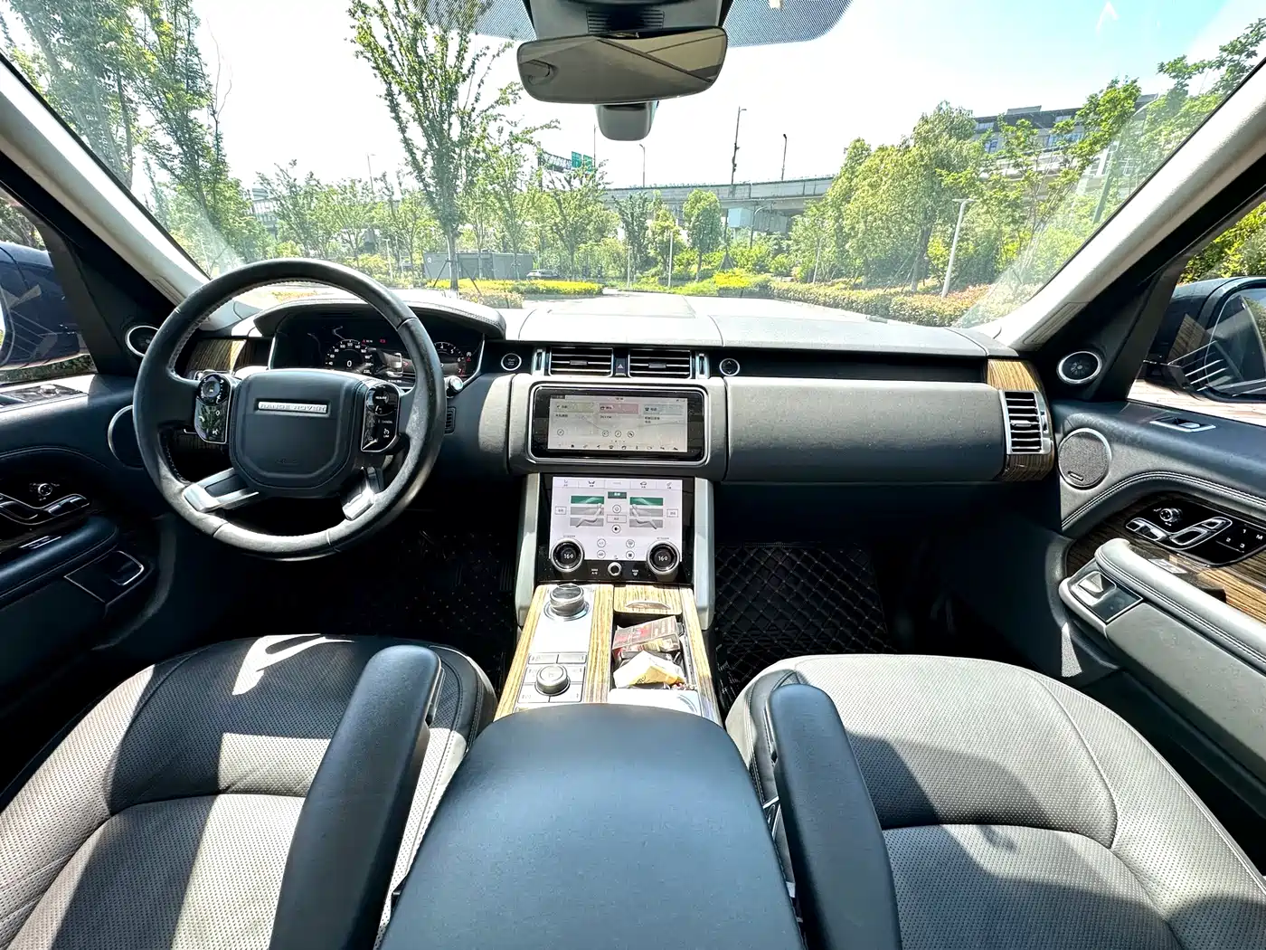 Land Rover Range Rover 2019 3.0 SC V6 Heritage Extended Edition фото 8