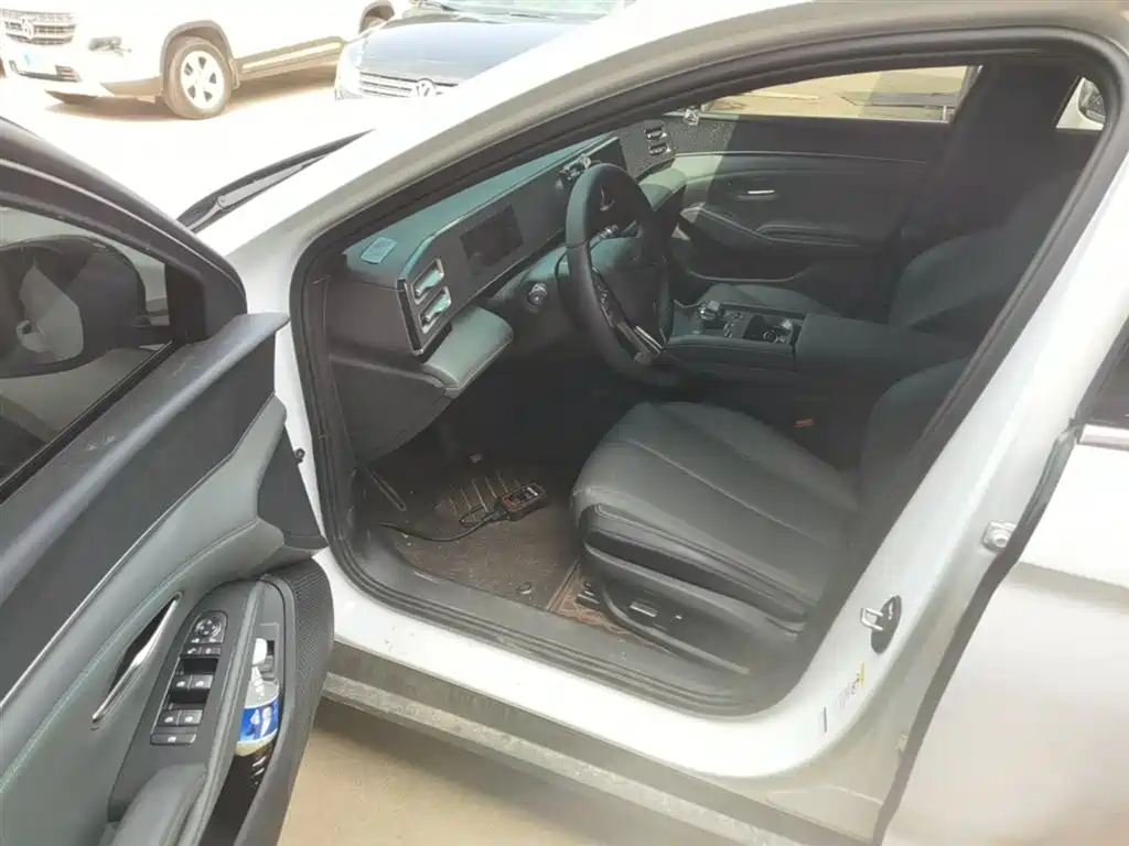 BYD Qin L 2024 DM-i 80KM Superior фото 15