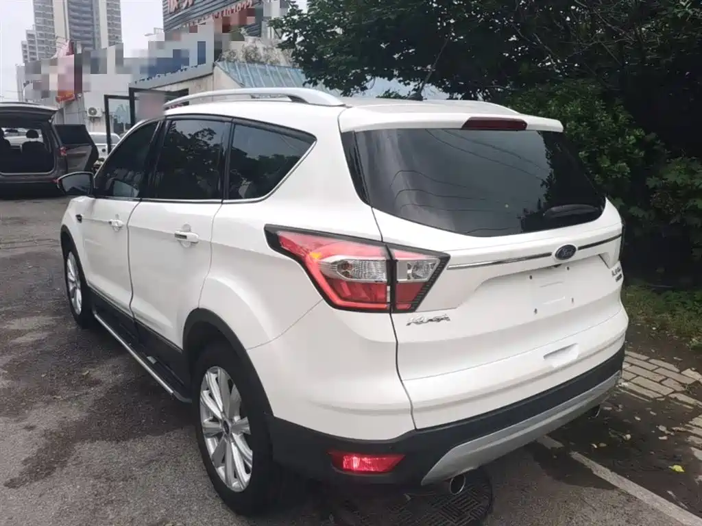 Фото 5 - Ford Kuga