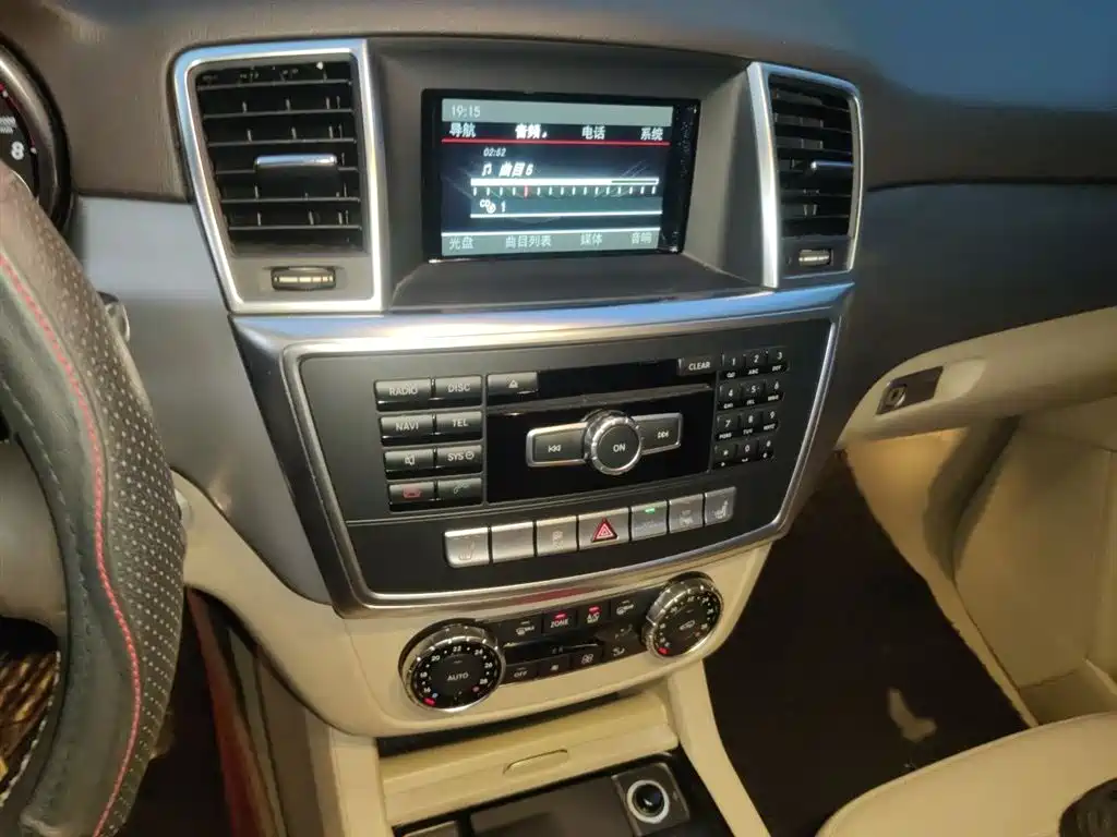Mercedes-Benz M-Class 2015 ML 320 4MATIC фото 6