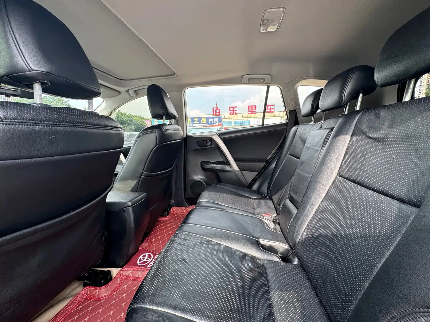 Toyota RAV4 Rongfang 2015 2.0L CVT 2WD Trend Edition фото 6