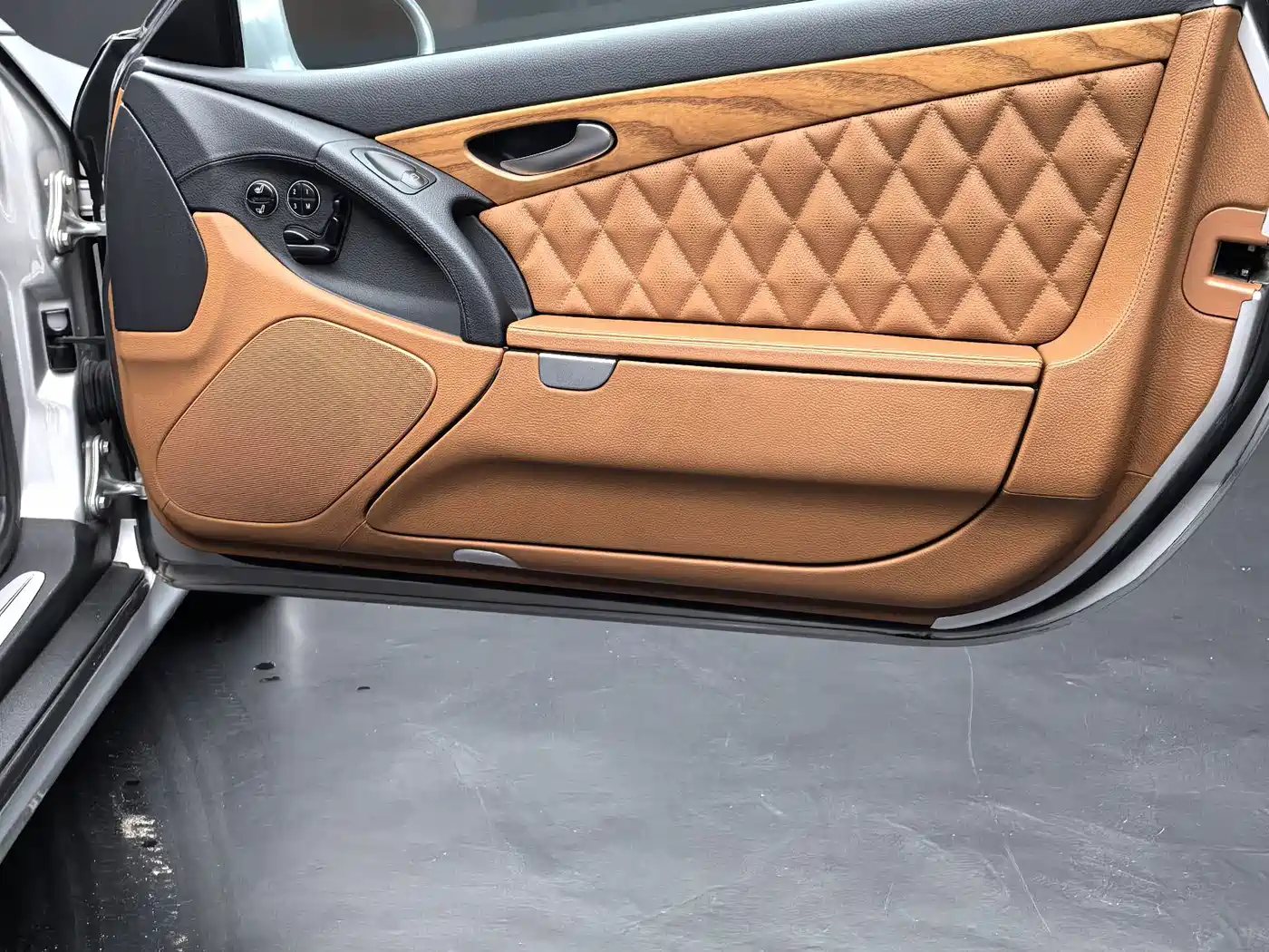 Mercedes-Benz SL-Class 2003 2004 SL 500