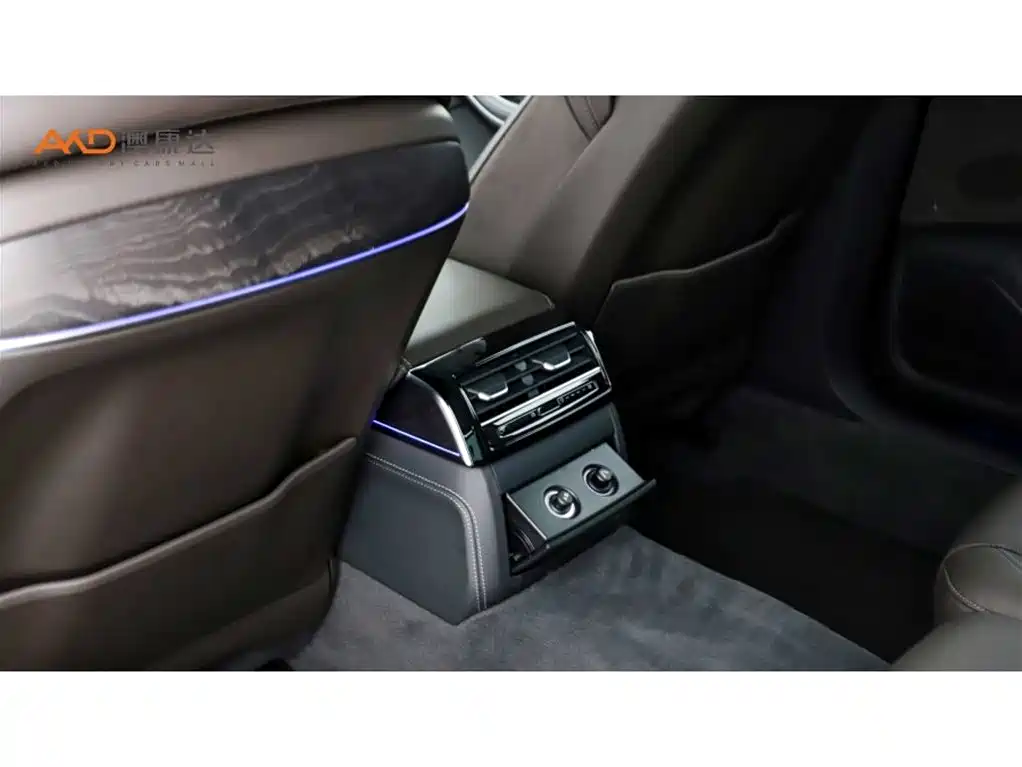 Audi A8 2023 A8L 50 TFSI quattro Exclusive фото 9