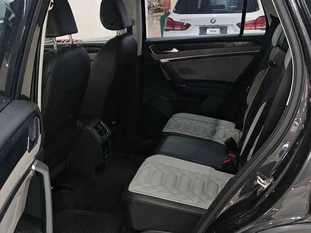 Volkswagen Tayron 2023 330TSI 2WD Luxury Plus Advanced Edition фото 10