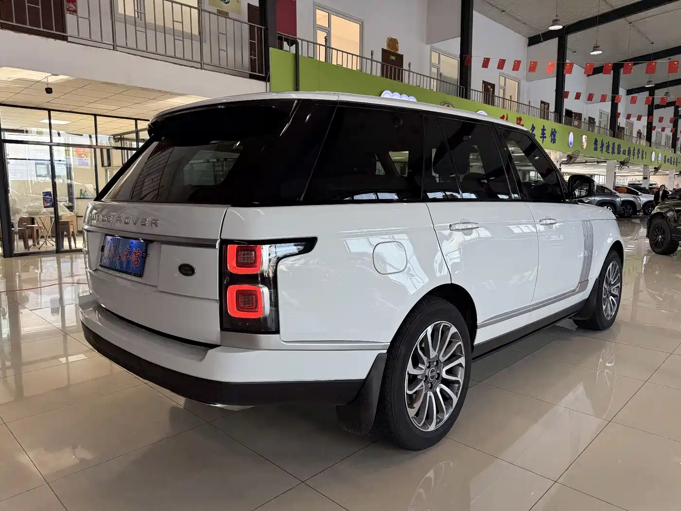 Land Rover Range Rover 2015 3.0 SC V6 Vogue фото 16
