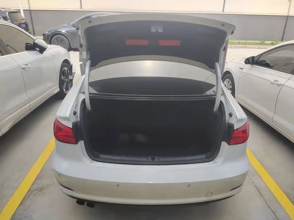 Audi A3 2015 2014 Limousine 35 TFSI Auto Trend