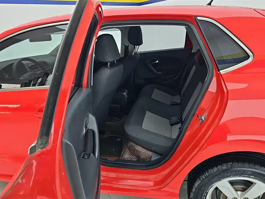 Volkswagen Polo 2016 1.4L Manual Trend фото 11