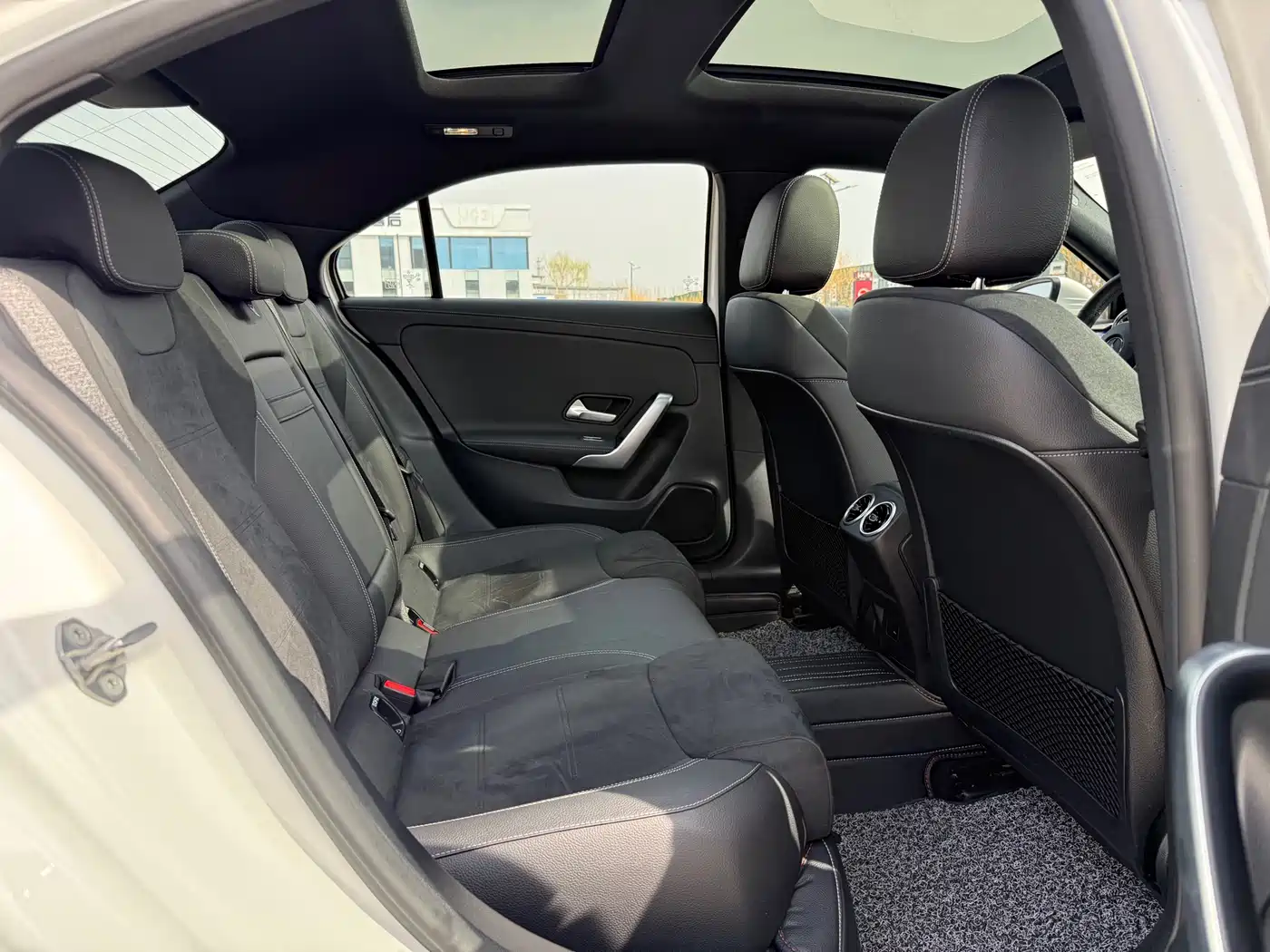 Mercedes-Benz A-Class 2021 A 200 L Sport Sedan Fashion Edition фото 33