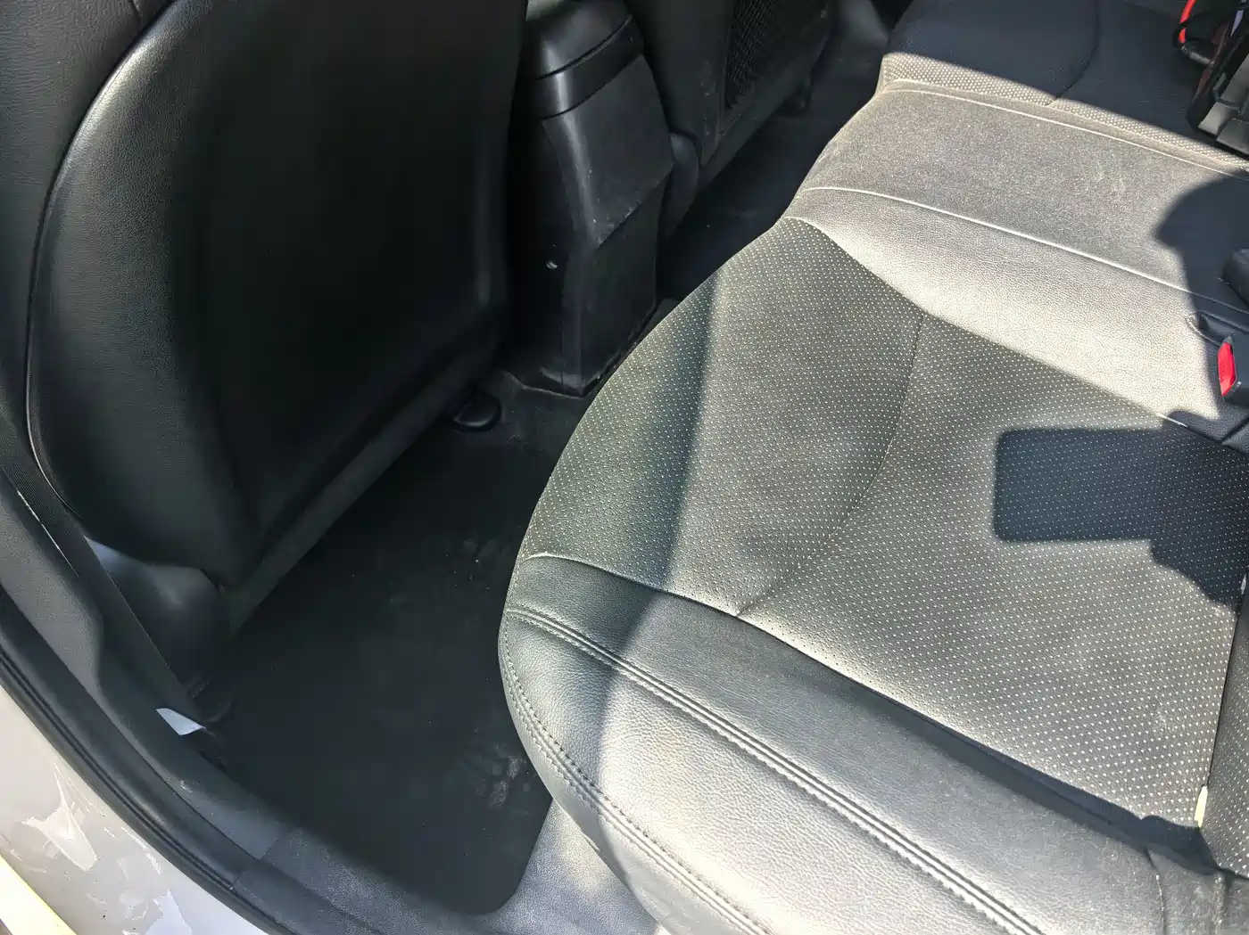 Hyundai Langdong 2012 1.6L Automatic Fashion фото 12