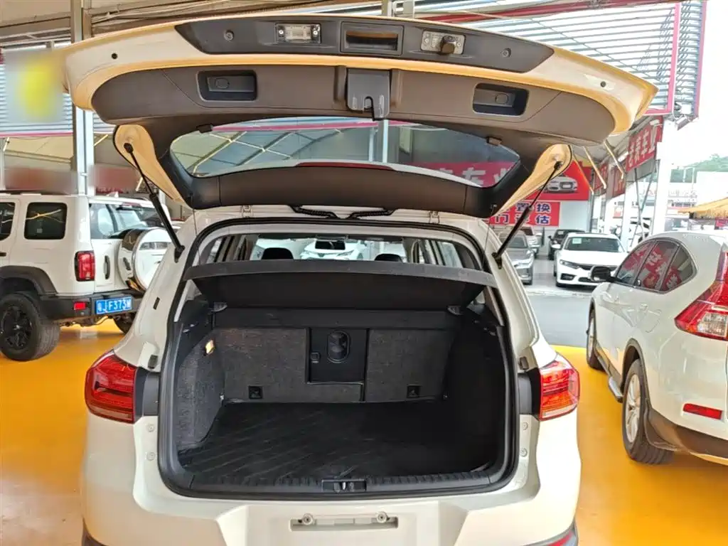 Volkswagen Tiguan 2015 1.8TSI Automatic 2WD Trendline фото 19