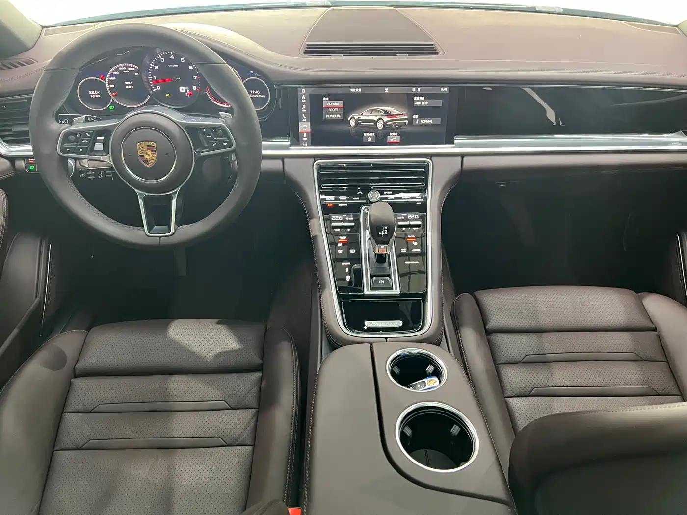 Porsche Panamera 2017 Panamera Executive Long Wheelbase 3.0T фото 11