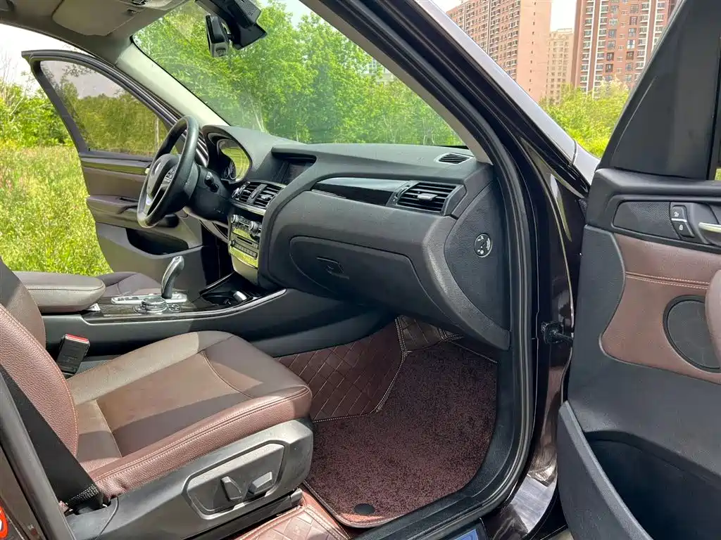BMW X3 (Import) 2014 xDrive20i X Design Package фото 9