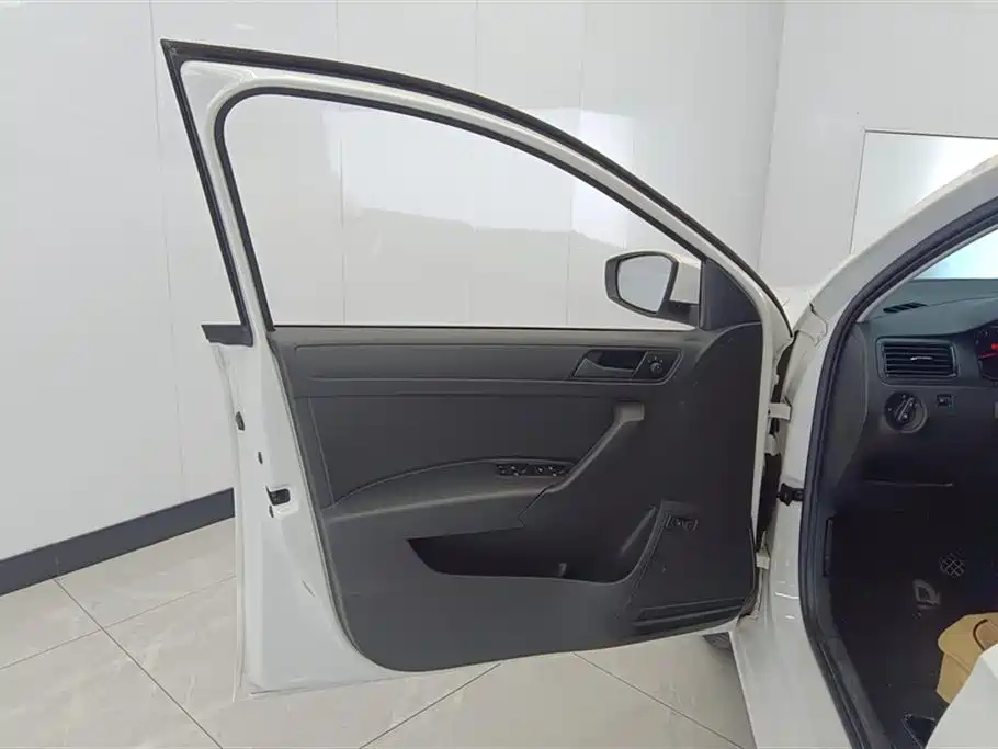 Volkswagen Santana 2021 1.5L Manual Trend Edition фото 7