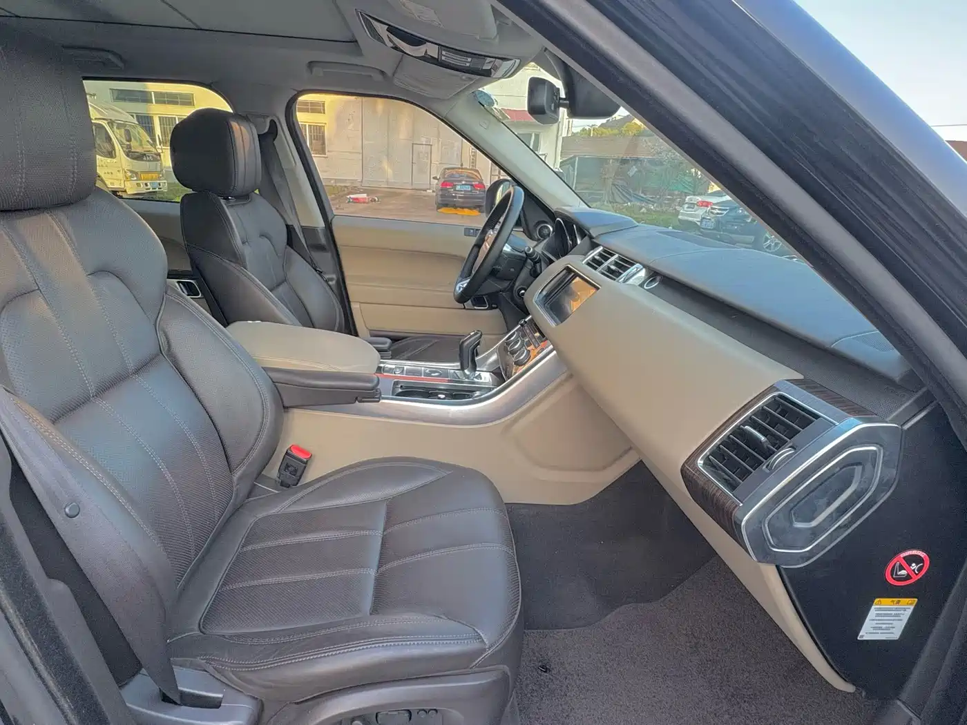 Land Rover Range Rover Sport 2015 3.0 SDV6 HSE фото 4