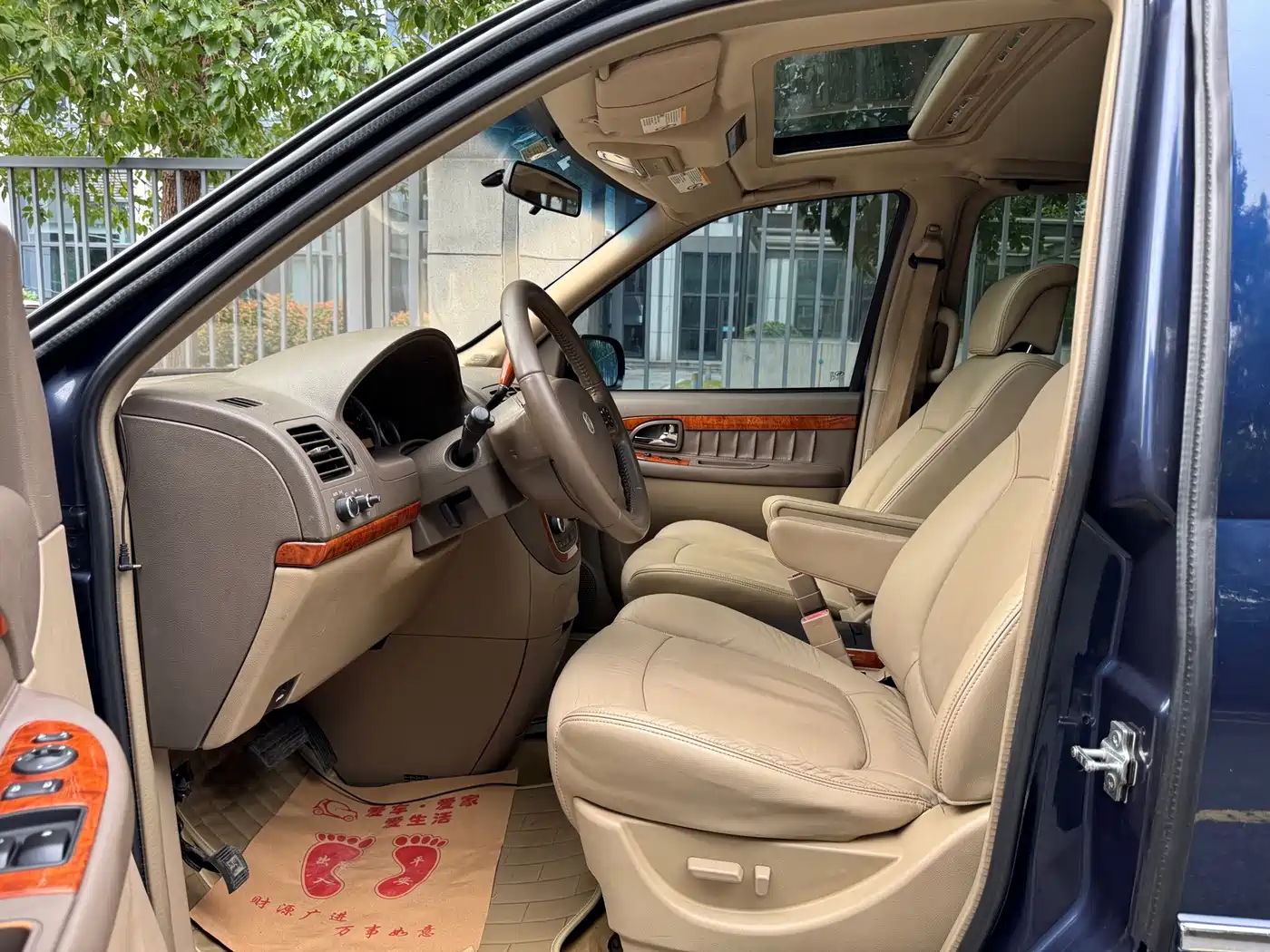 Buick GL8 2010