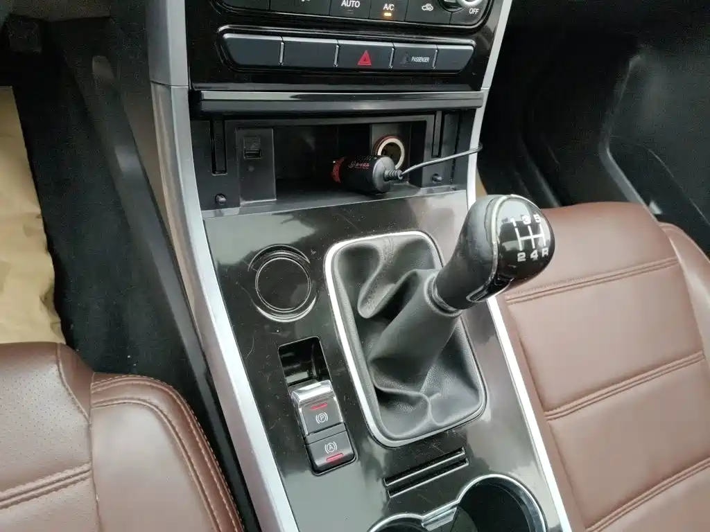 Yema Auto Yema T70 2018 2018 T70S 1.8L Manual Sunroof Value Edition